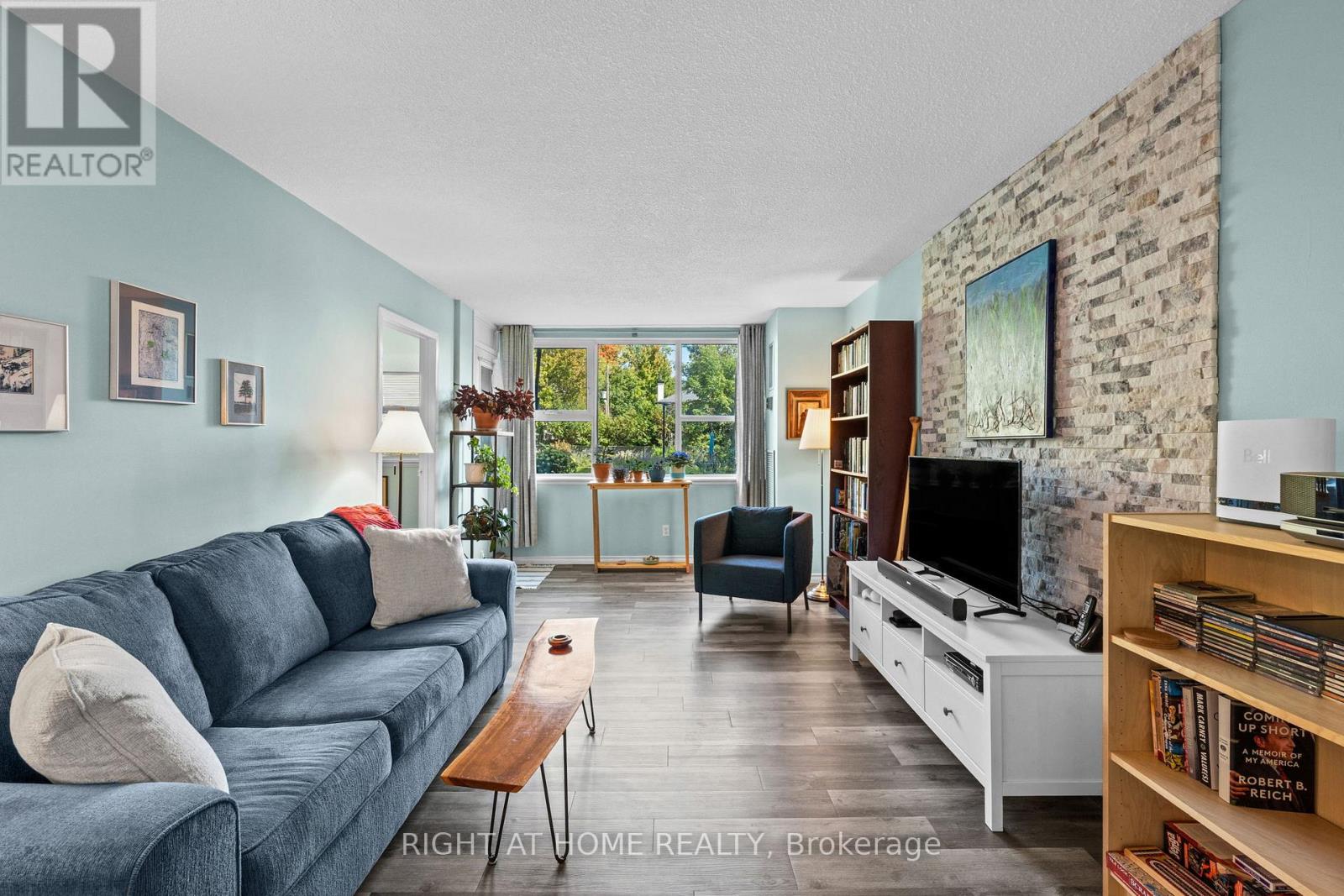 106 - 555 Brittany Drive, Ottawa, Ontario  K1K 4C5 - Photo 17 - X12412373