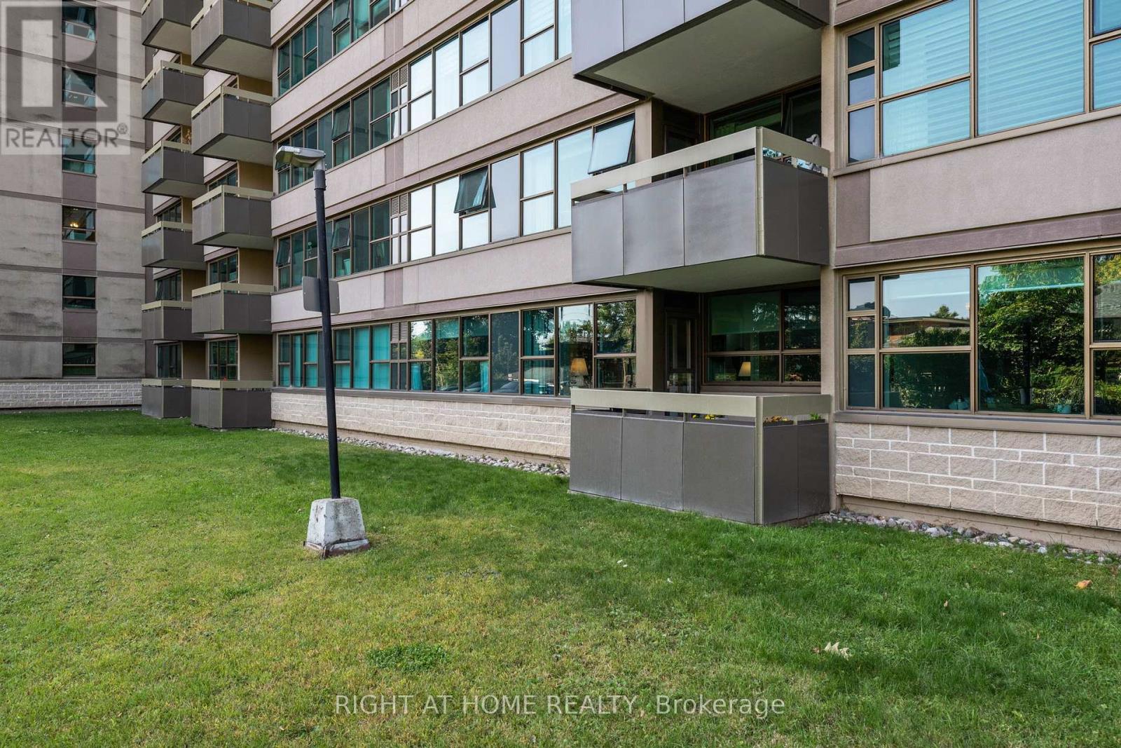 106 - 555 Brittany Drive, Ottawa, Ontario  K1K 4C5 - Photo 35 - X12412373