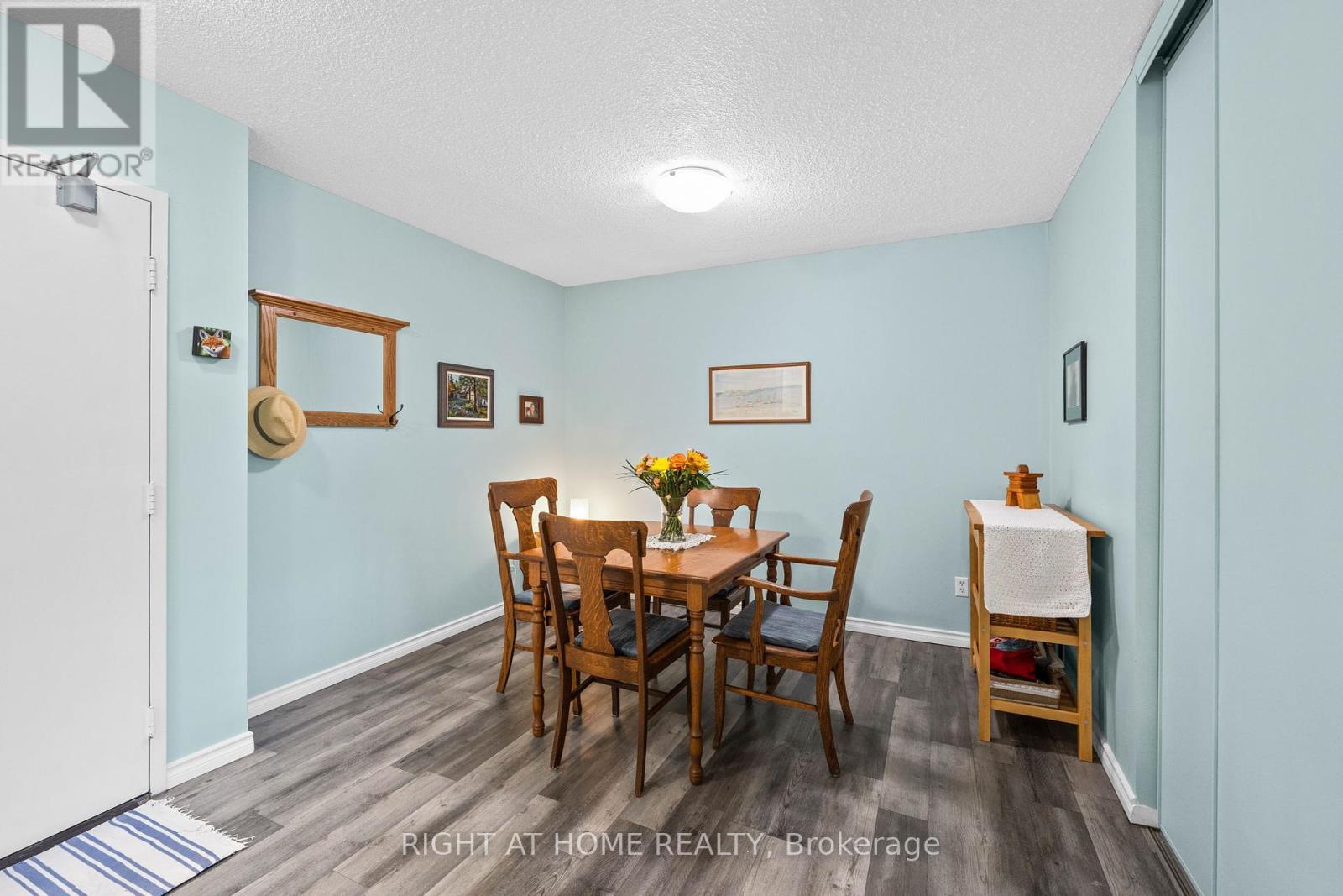 106 - 555 Brittany Drive, Ottawa, Ontario  K1K 4C5 - Photo 9 - X12412373