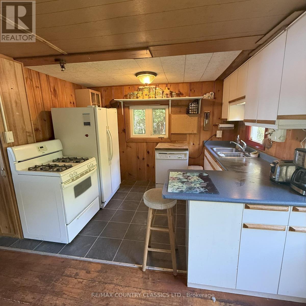 316 Trotter-Oitment Road, North Kawartha, Ontario  K0L 1A0 - Photo 14 - X12216685