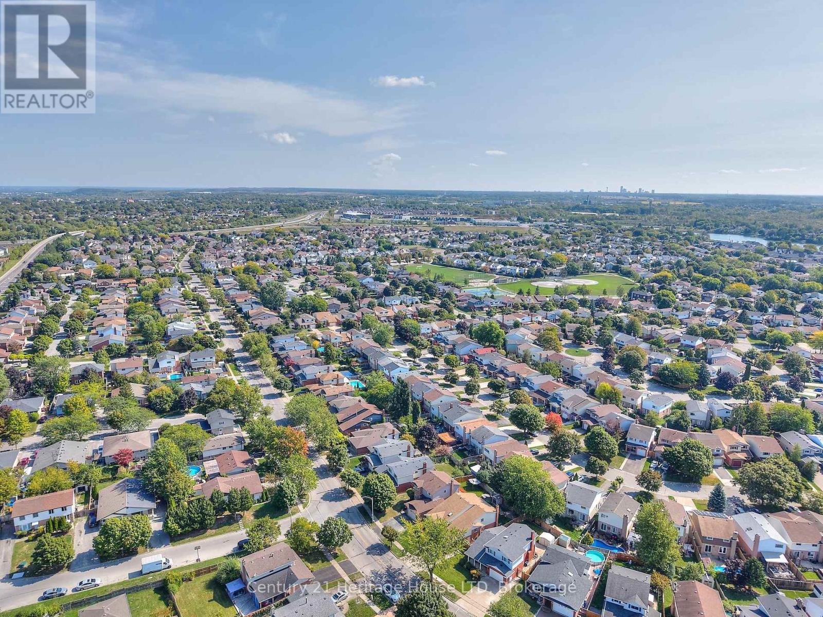 57 Keefer Road, Thorold (Confederation Heights), Ontario  L2V 4W5 - Photo 46 - X12412213