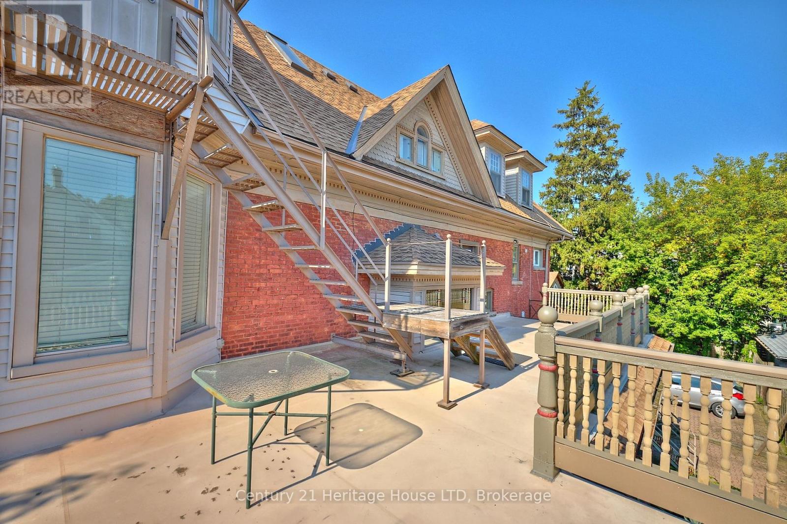 8 Montebello Place, St. Catharines, Ontario  L2R 6B6 - Photo 23 - X12412228