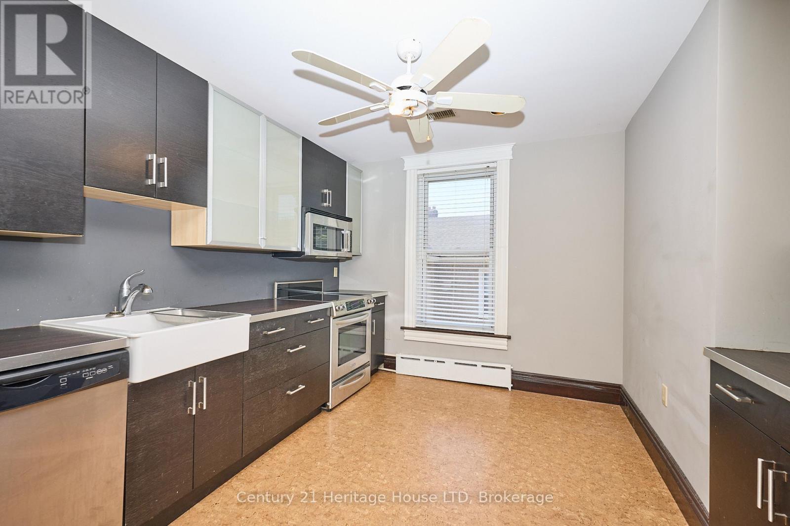 8 Montebello Place, St. Catharines, Ontario  L2R 6B6 - Photo 24 - X12412228