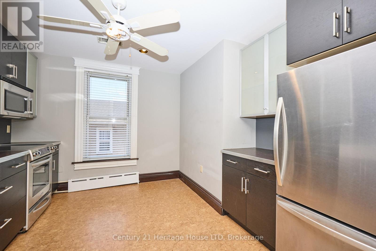 8 Montebello Place, St. Catharines, Ontario  L2R 6B6 - Photo 25 - X12412228