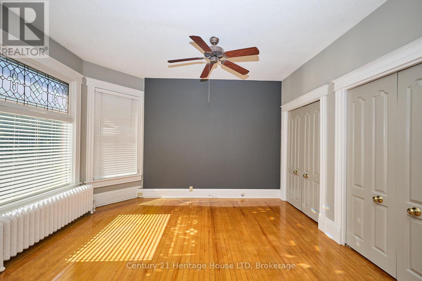 8 Montebello Place, St. Catharines, Ontario  L2R 6B6 - Photo 27 - X12412228