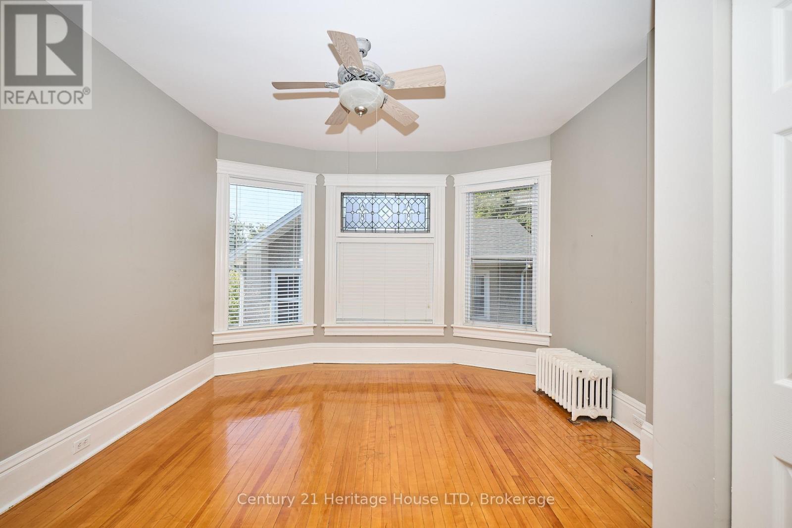 8 Montebello Place, St. Catharines, Ontario  L2R 6B6 - Photo 29 - X12412228