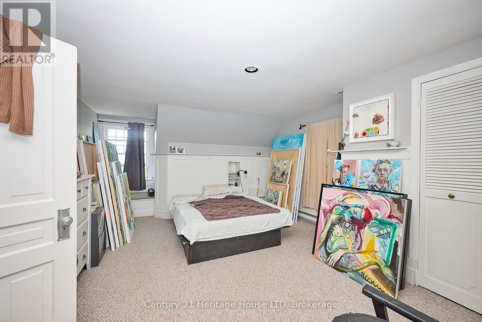 8 Montebello Place, St. Catharines, Ontario  L2R 6B6 - Photo 36 - X12412228