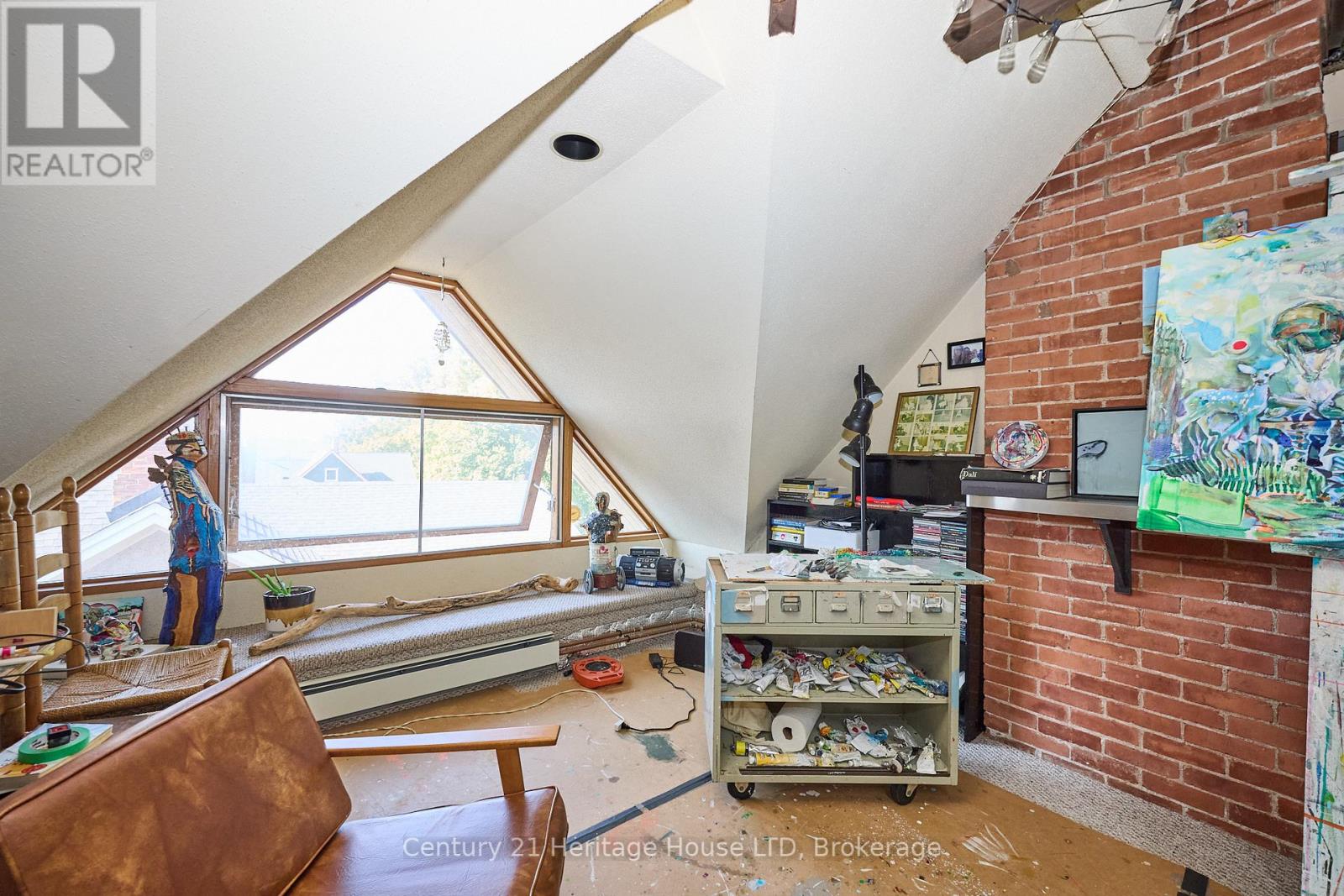 8 Montebello Place, St. Catharines, Ontario  L2R 6B6 - Photo 39 - X12412228