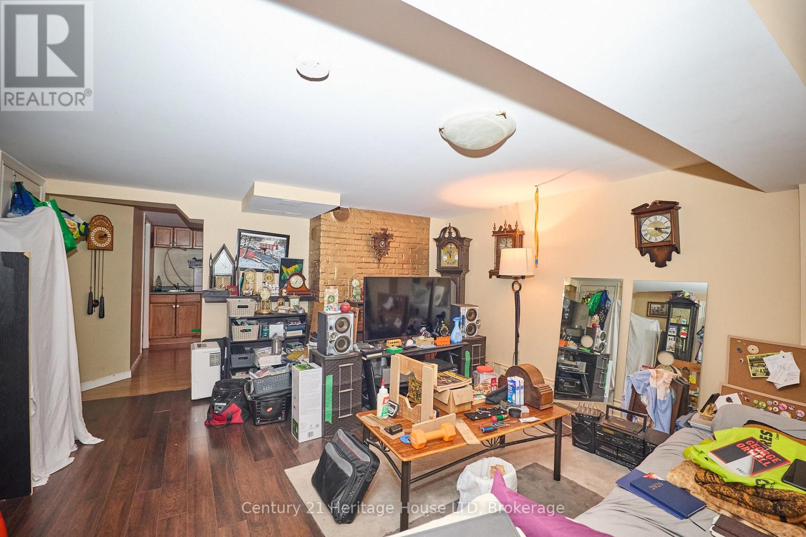 8 Montebello Place, St. Catharines, Ontario  L2R 6B6 - Photo 41 - X12412228