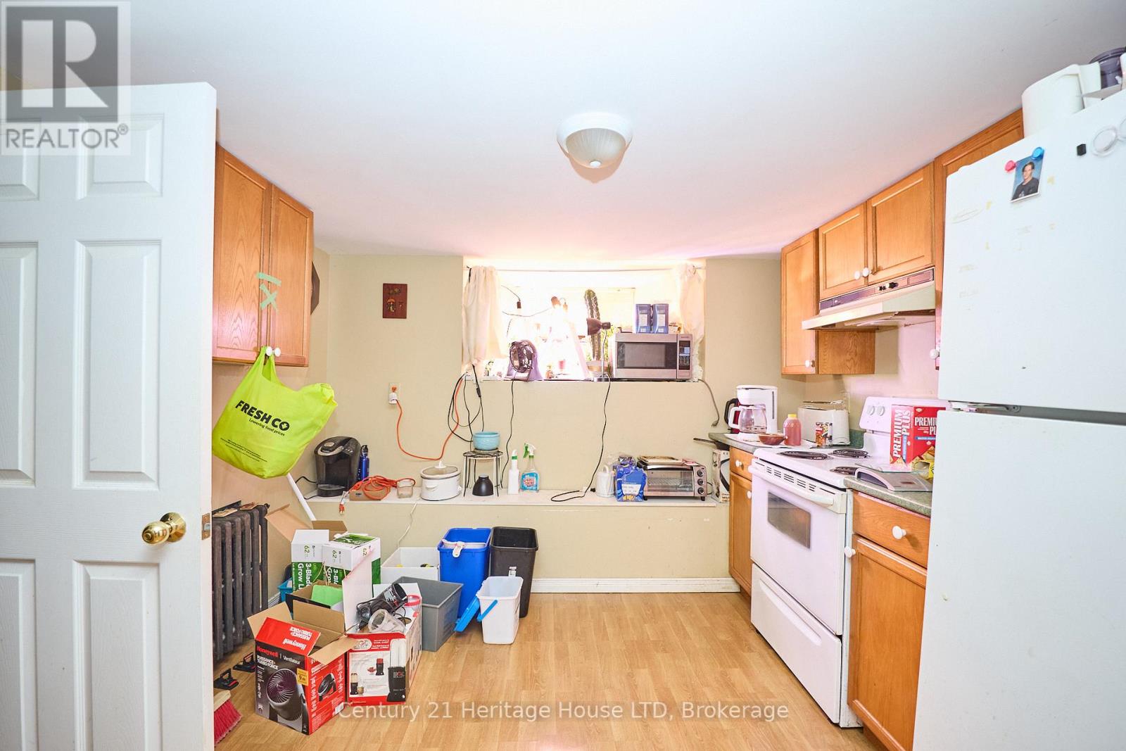 8 Montebello Place, St. Catharines, Ontario  L2R 6B6 - Photo 42 - X12412228