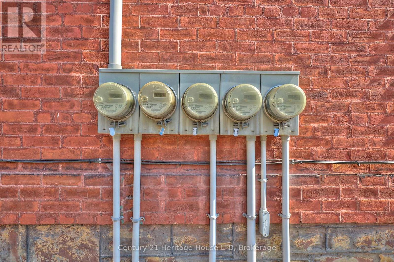 8 Montebello Place, St. Catharines, Ontario  L2R 6B6 - Photo 47 - X12412228