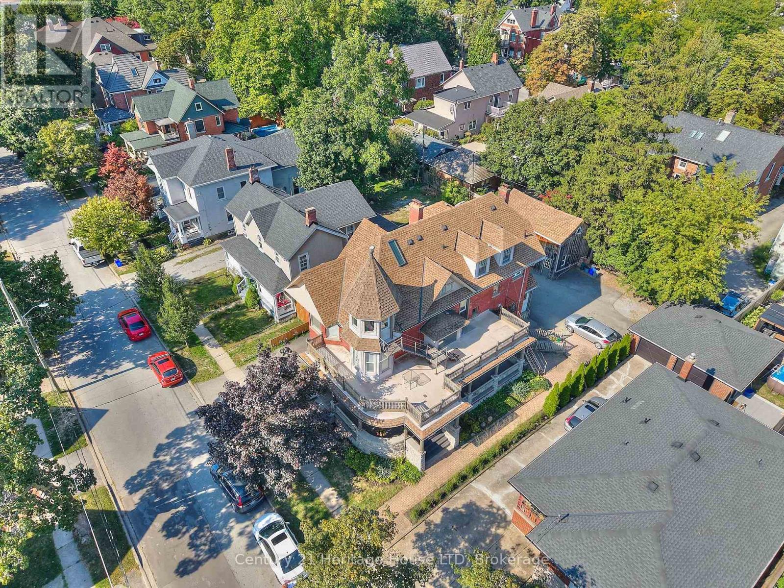 8 Montebello Place, St. Catharines, Ontario  L2R 6B6 - Photo 48 - X12412228