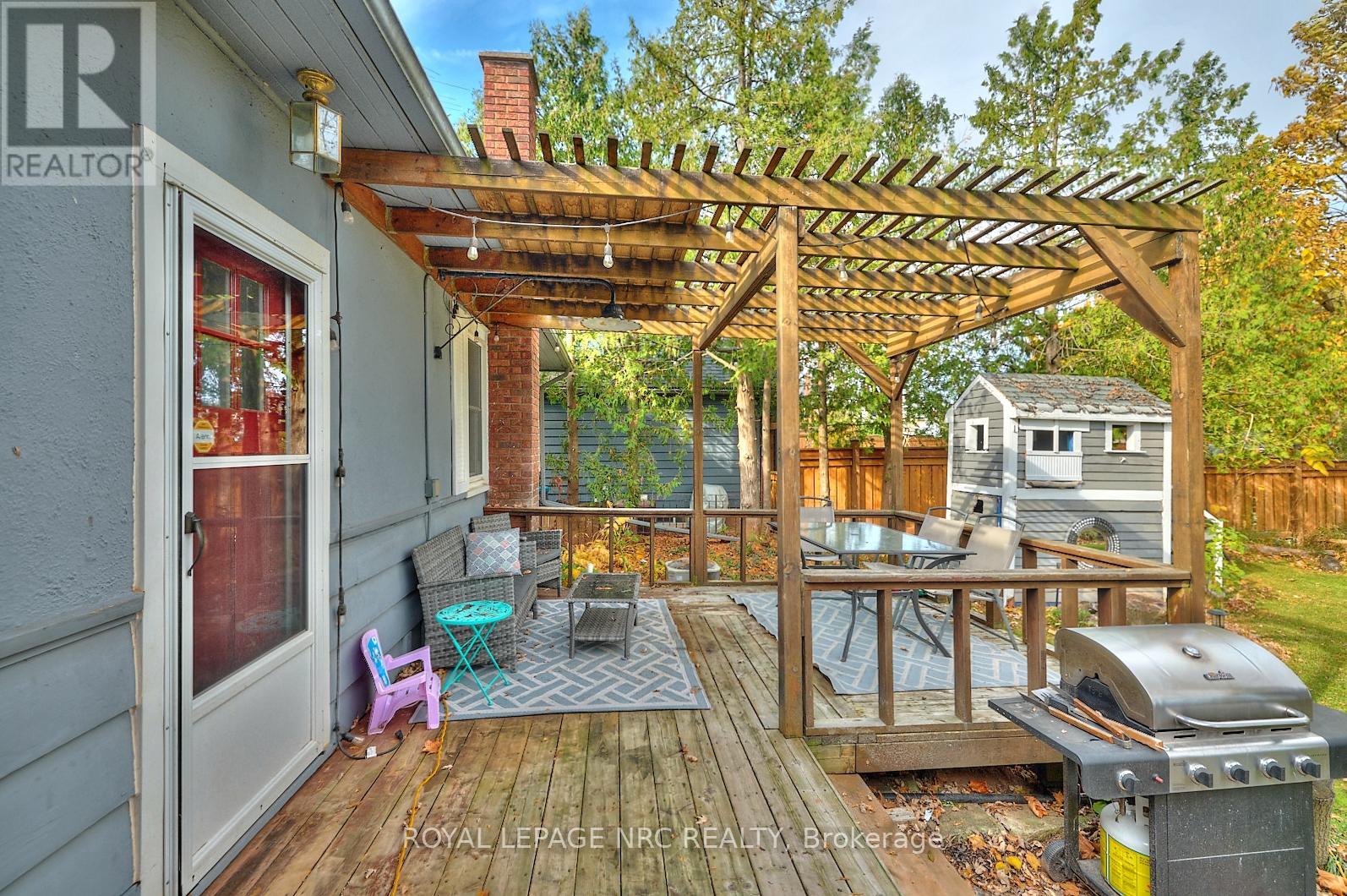 5079 Park Avenue, Lincoln, Ontario  L3J 0H9 - Photo 11 - X12412272