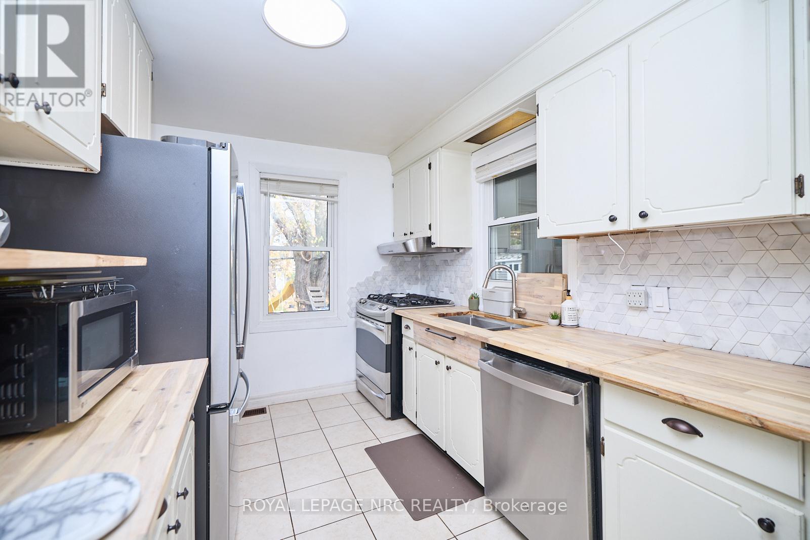 5079 Park Avenue, Lincoln, Ontario  L3J 0H9 - Photo 21 - X12412272