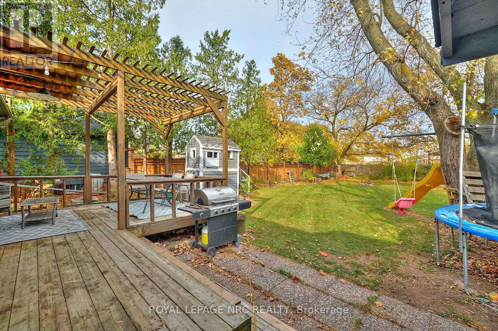 5079 Park Avenue, Lincoln, Ontario  L3J 0H9 - Photo 4 - X12412272