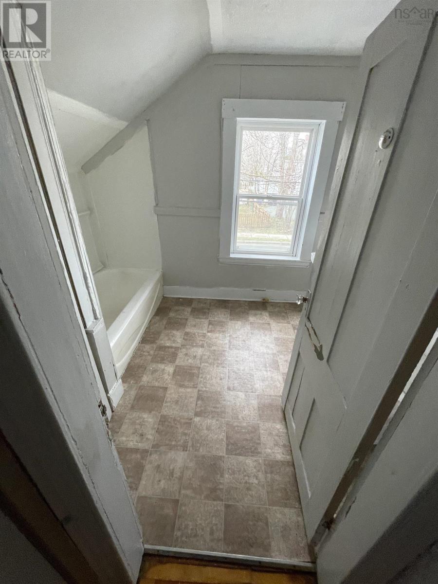 27 Pleasant Street, Truro, Nova Scotia  B2N 3R5 - Photo 6 - 202507895