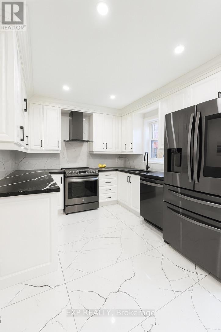 7 Macdermott Drive, Ajax, Ontario  L1T 3S7 - Photo 3 - E12412263