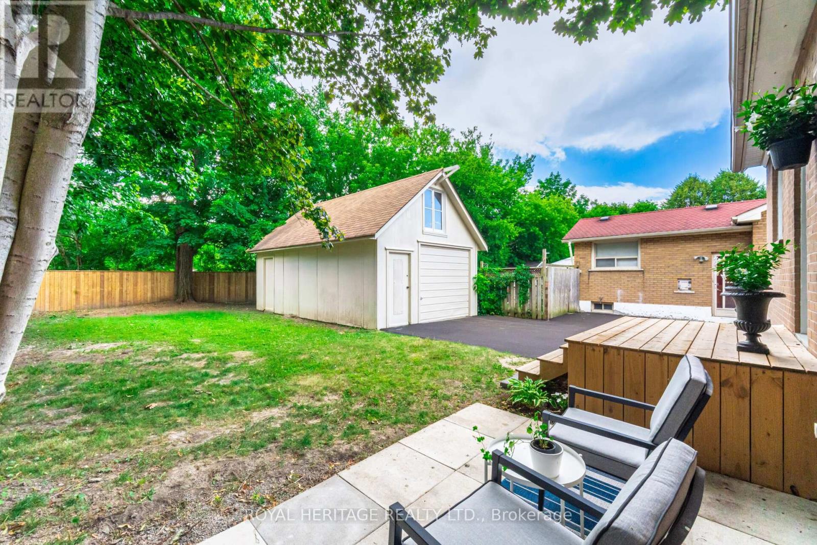 241 Marquette Avenue, Oshawa, Ontario  L1J 1W3 - Photo 17 - E12412273