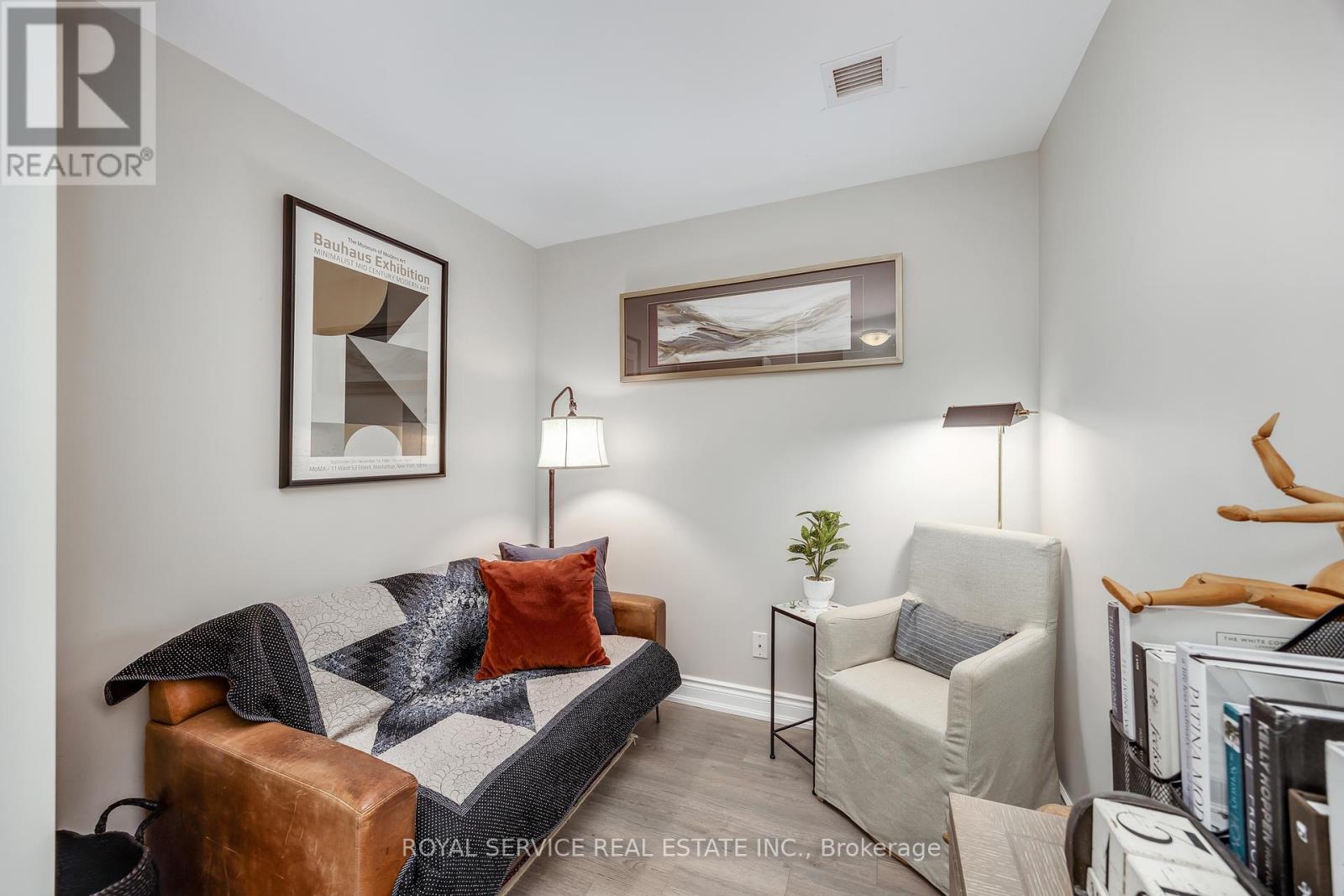 220 - 21 Brookhouse Drive, Clarington, Ontario  L1B 1N8 - Photo 13 - E12412289