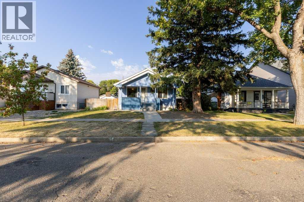 Property at 730 12A Street N image 5