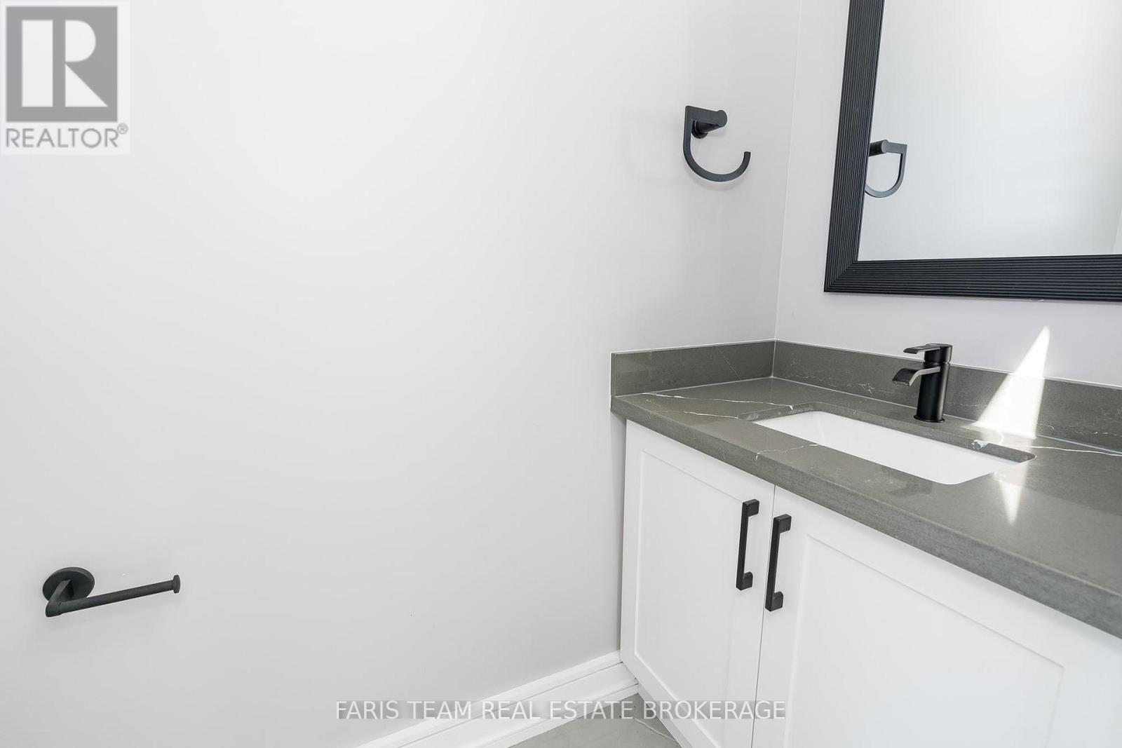 409381 Grey Road 4, Grey Highlands, Ontario  N0C 1M0 - Photo 19 - X12348603