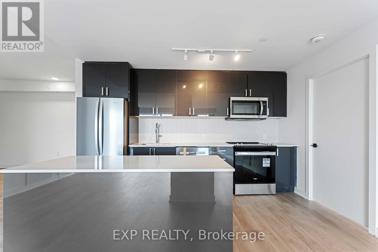 1217 - 2782 Barton St Street E, Hamilton, Ontario  L8E 0L3 - Photo 9 - X12350903