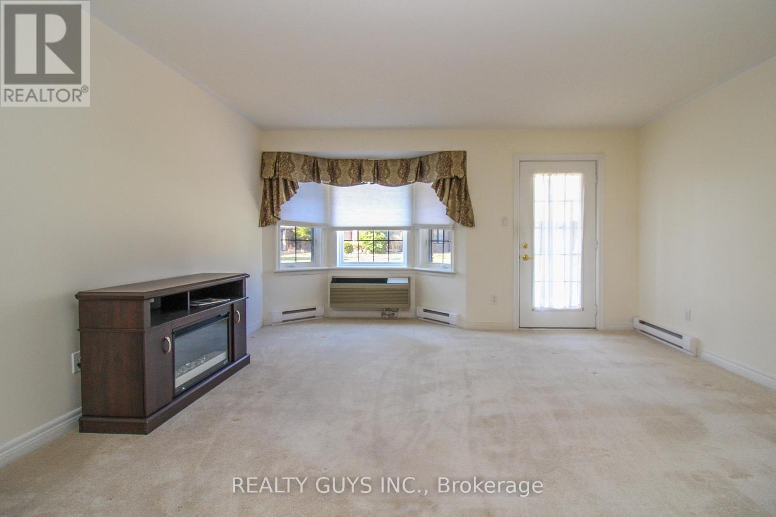 4 - 693 Whitaker Street, Peterborough, Ontario K9H 7K3 - Photo 25 - X12412187