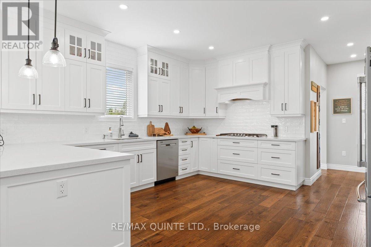 806 Newburgh Road, Stone Mills, Ontario  K7R 3L2 - Photo 11 - X12412315