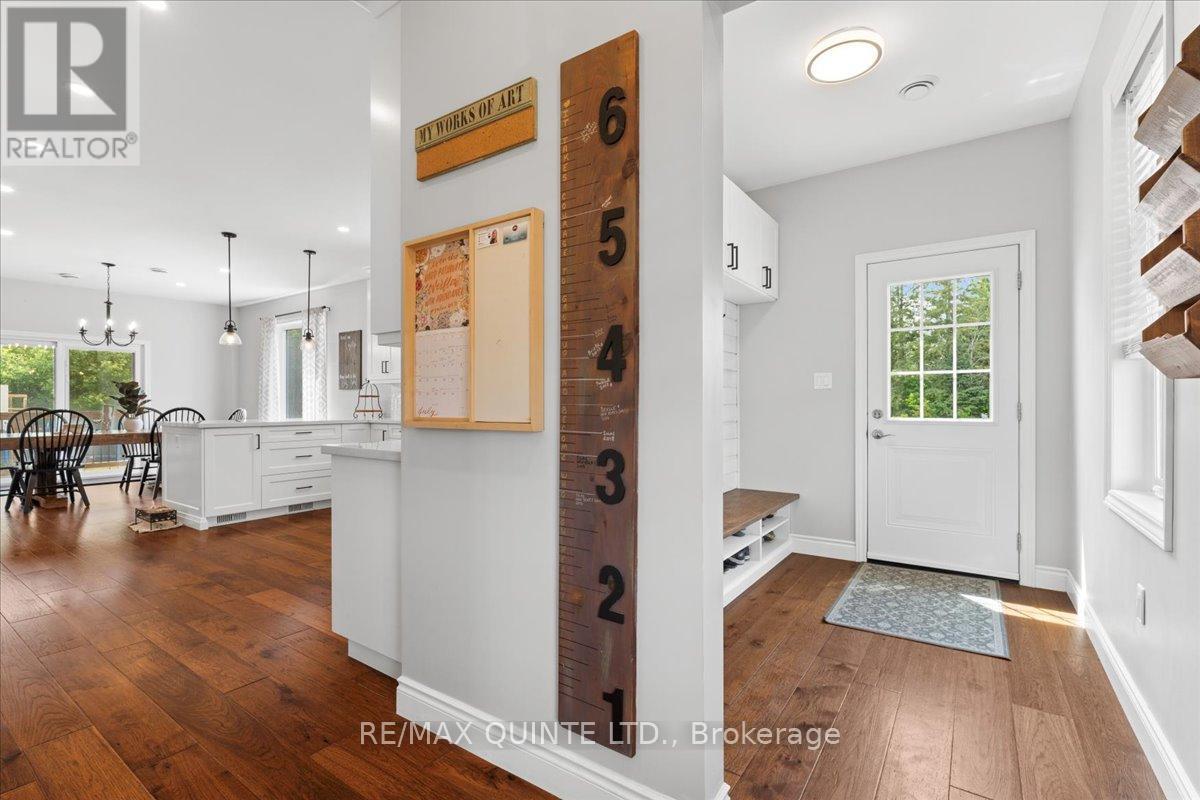 806 Newburgh Road, Stone Mills, Ontario  K7R 3L2 - Photo 15 - X12412315