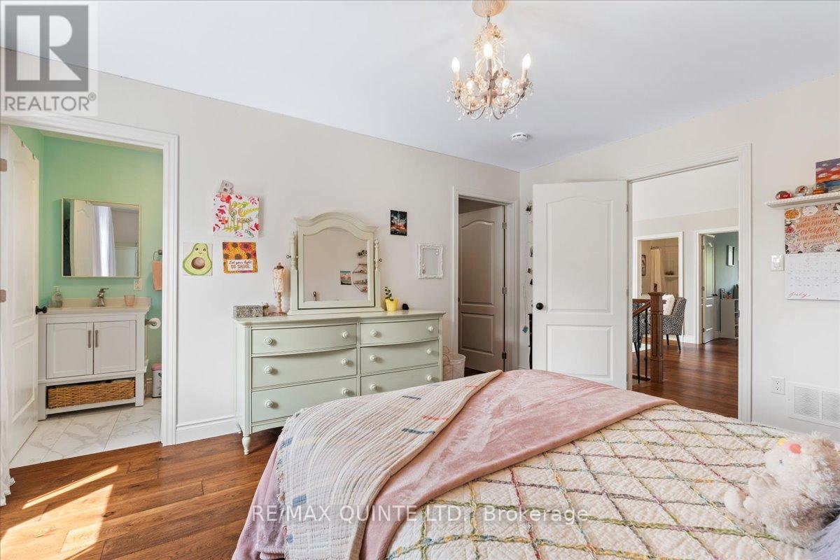 806 Newburgh Road, Stone Mills, Ontario  K7R 3L2 - Photo 29 - X12412315