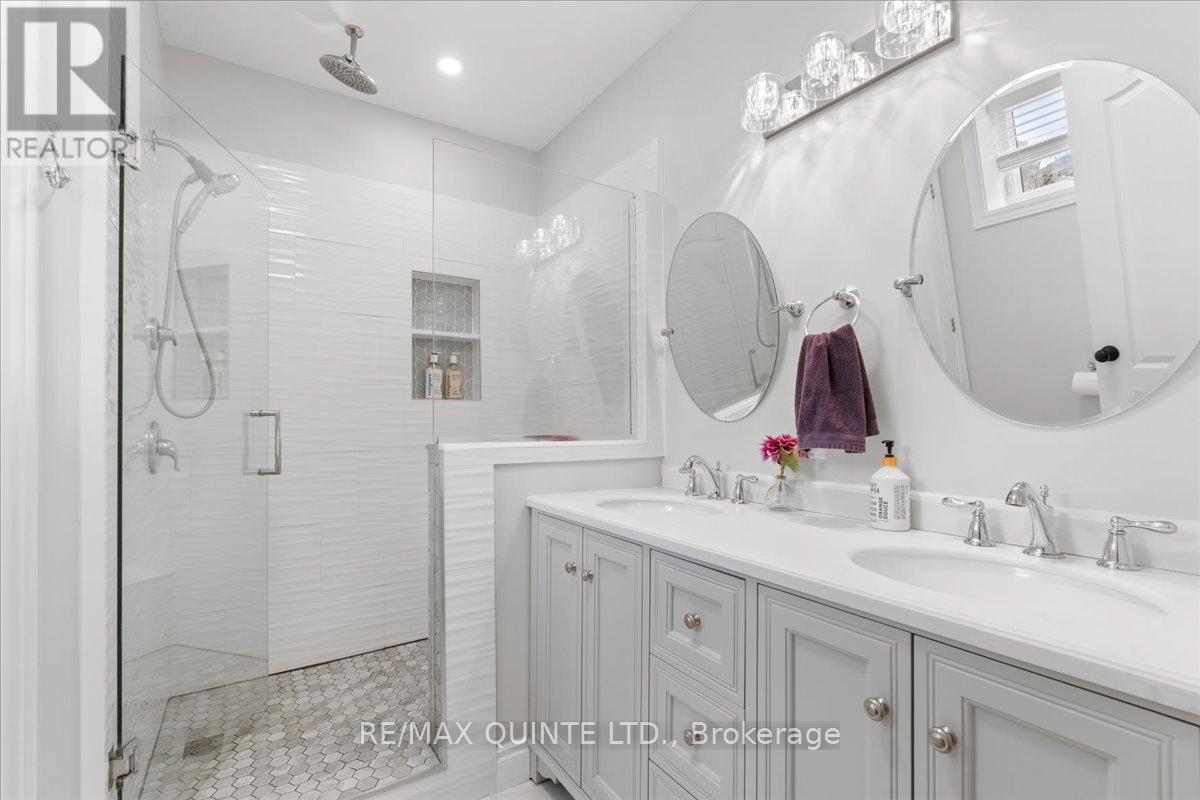 806 Newburgh Road, Stone Mills, Ontario  K7R 3L2 - Photo 41 - X12412315