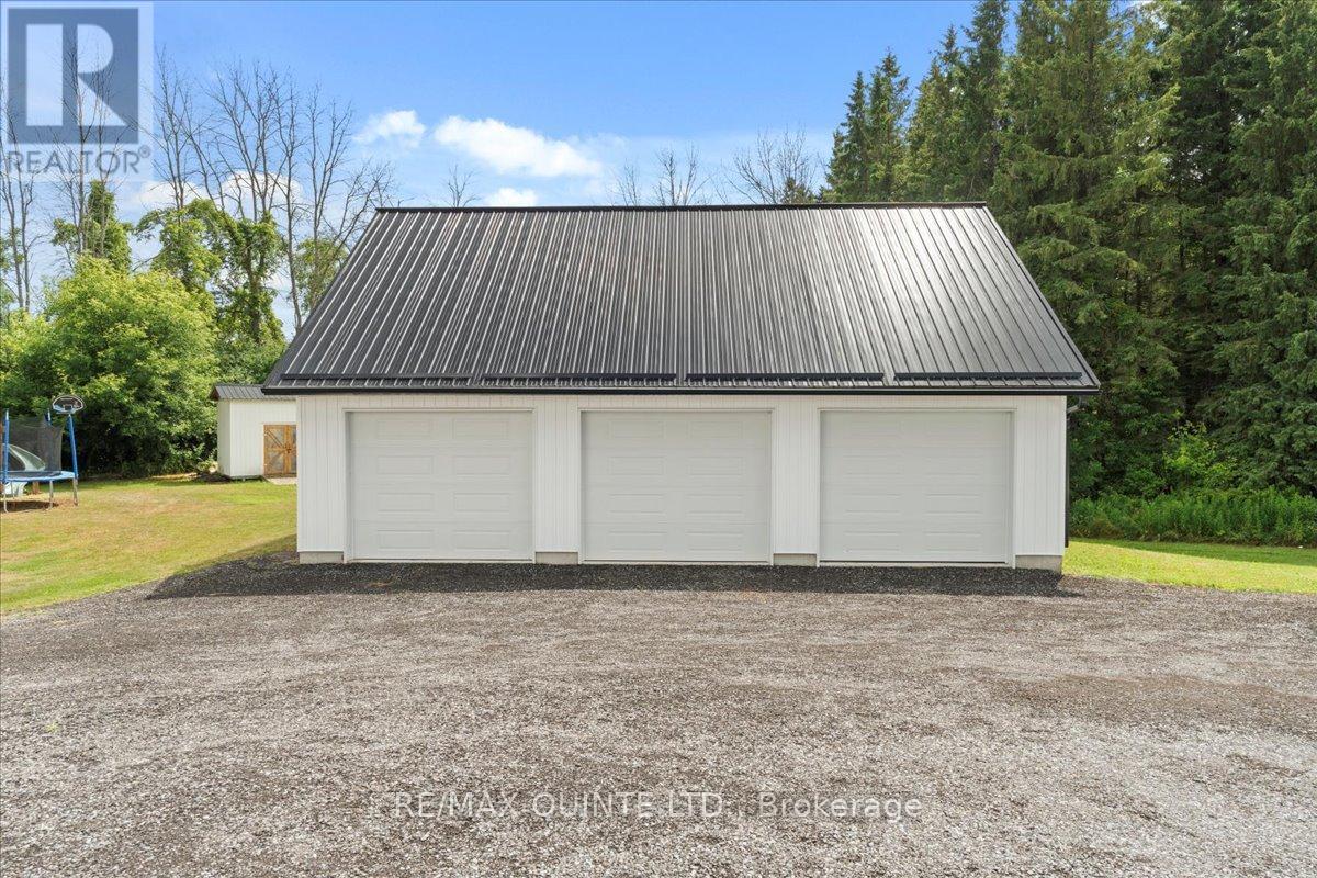 806 Newburgh Road, Stone Mills, Ontario  K7R 3L2 - Photo 47 - X12412315