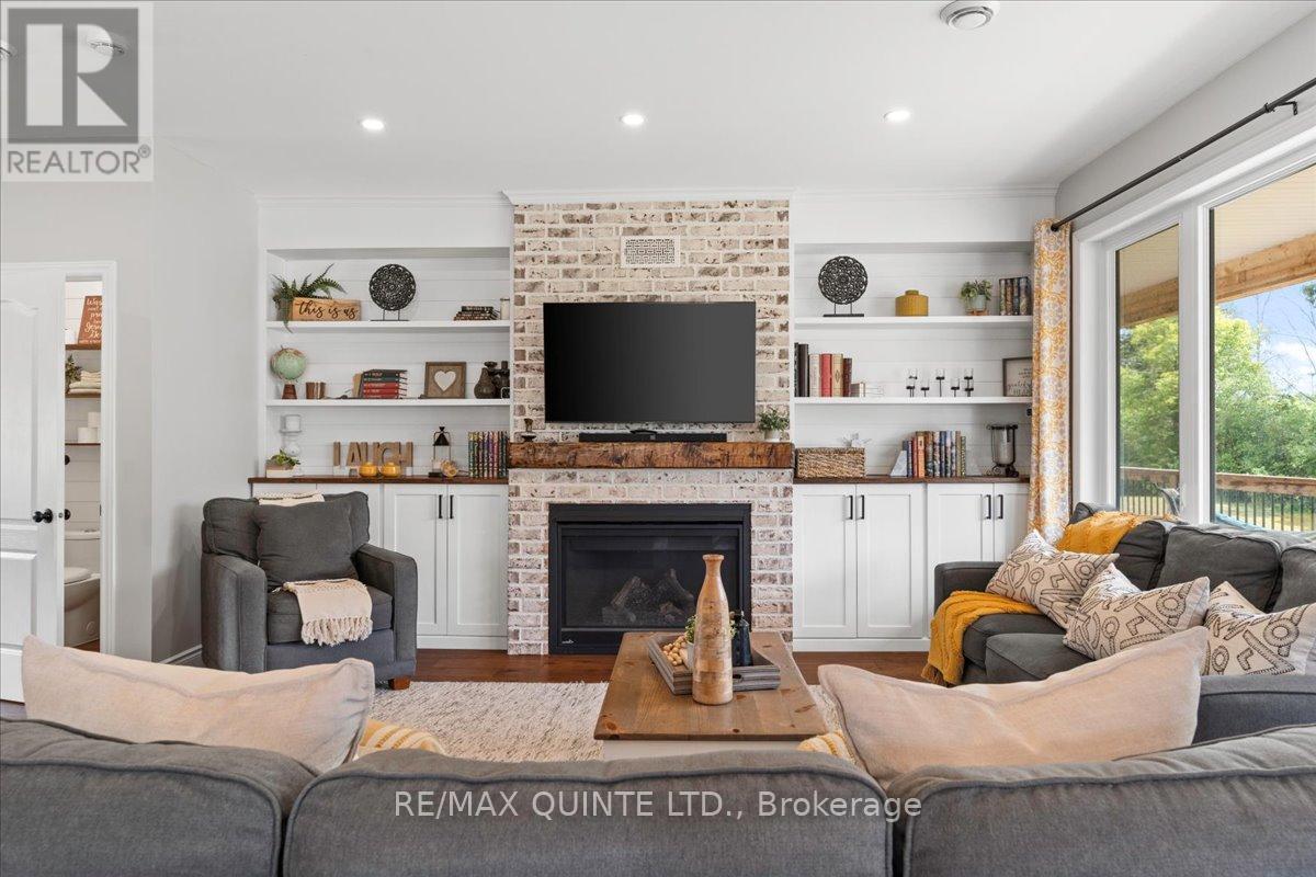 806 Newburgh Road, Stone Mills, Ontario  K7R 3L2 - Photo 8 - X12412315