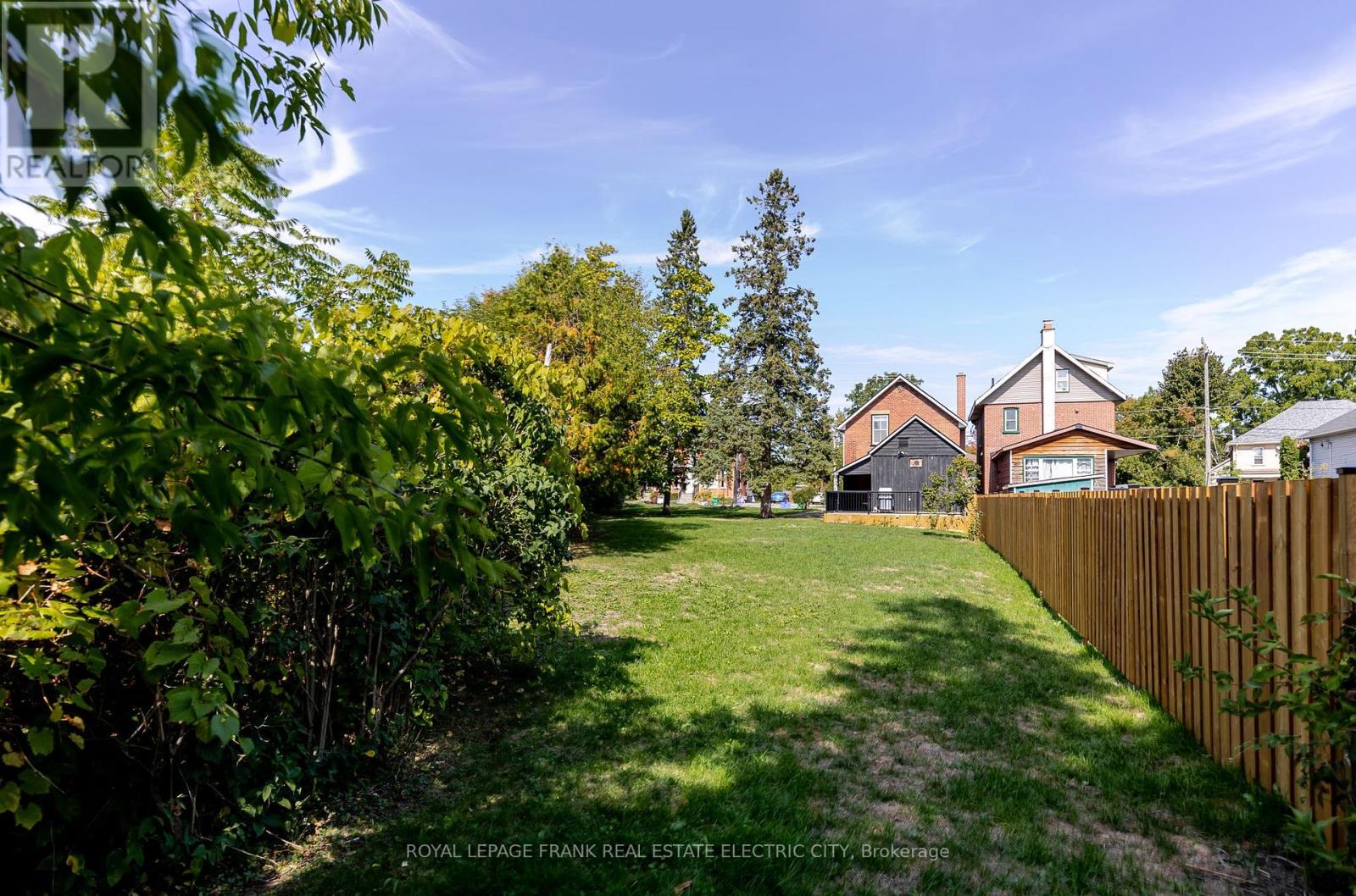 193 Lake Street, Peterborough, Ontario  K9J 2H4 - Photo 35 - X12412338