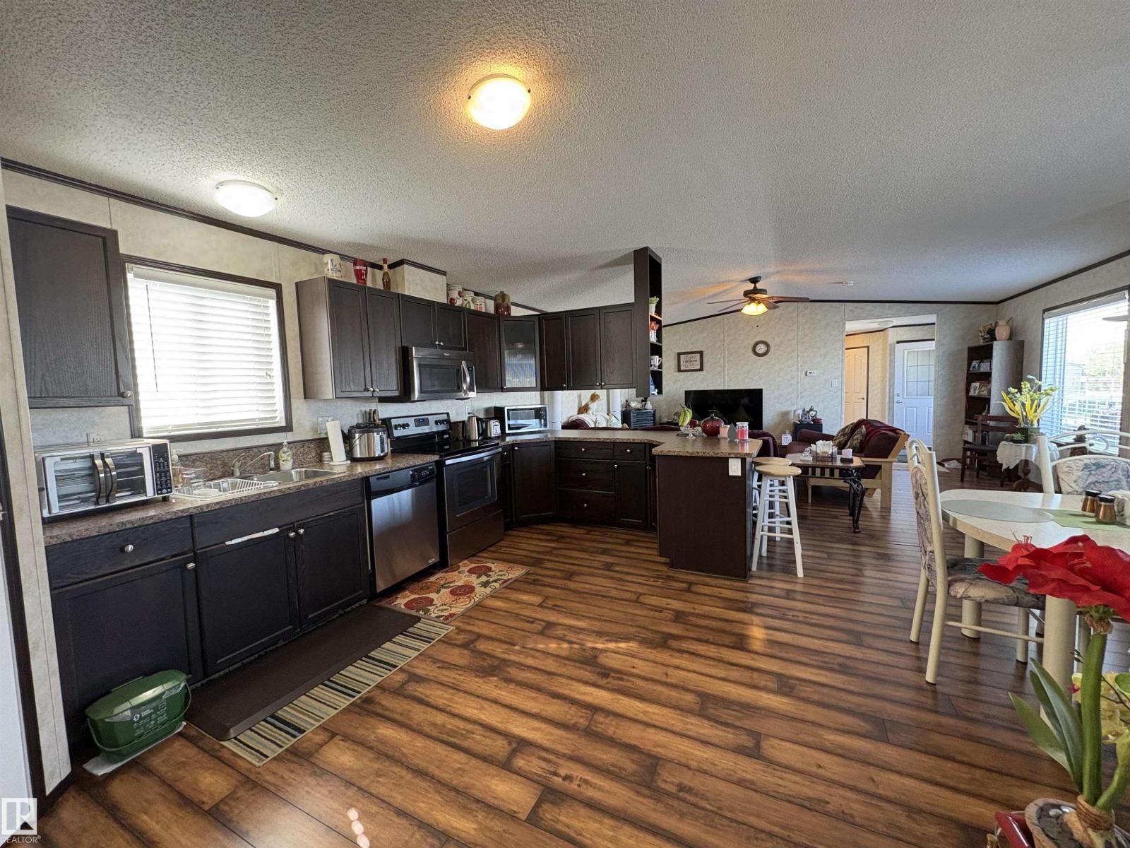 419 Oak Ridge Cr Nw, Edmonton, Alberta  T6P 0B3 - Photo 4 - E4458325