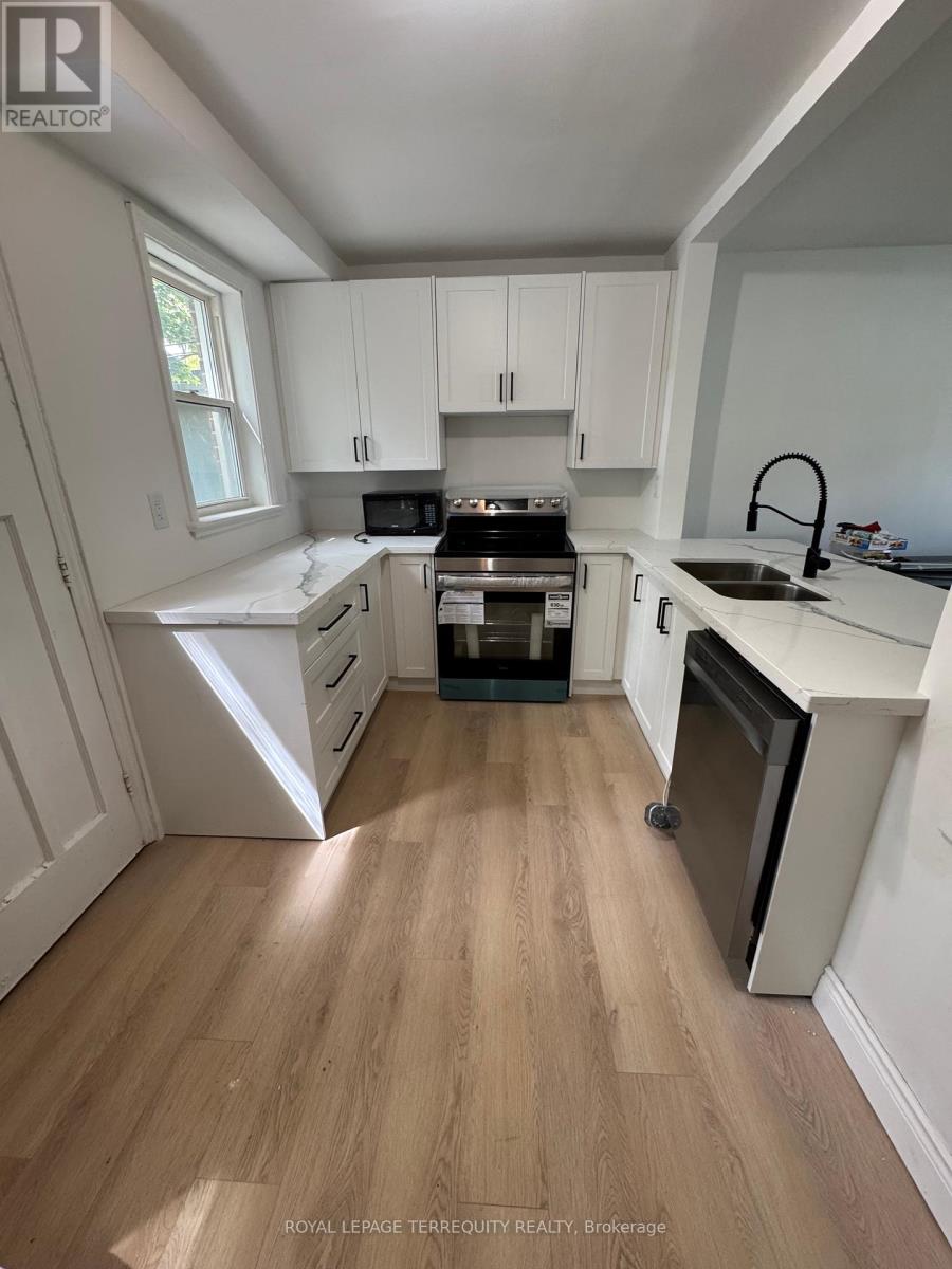 191 Finch Avenue W, Toronto, Ontario  M2R 1M2 - Photo 4 - C12412067