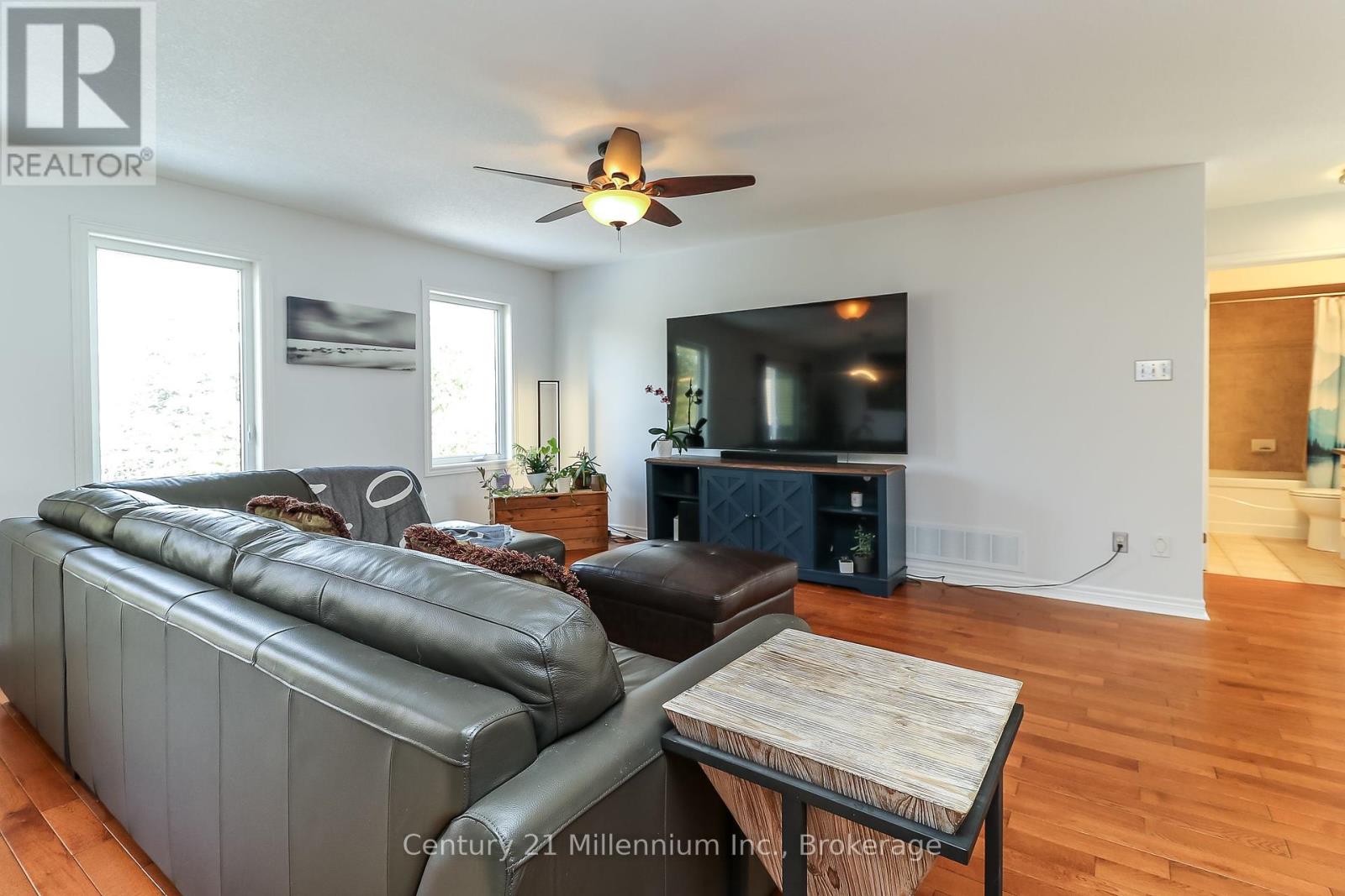 140 Constance Boulevard, Wasaga Beach, Ontario  L9Z 2Y4 - Photo 10 - S12023308