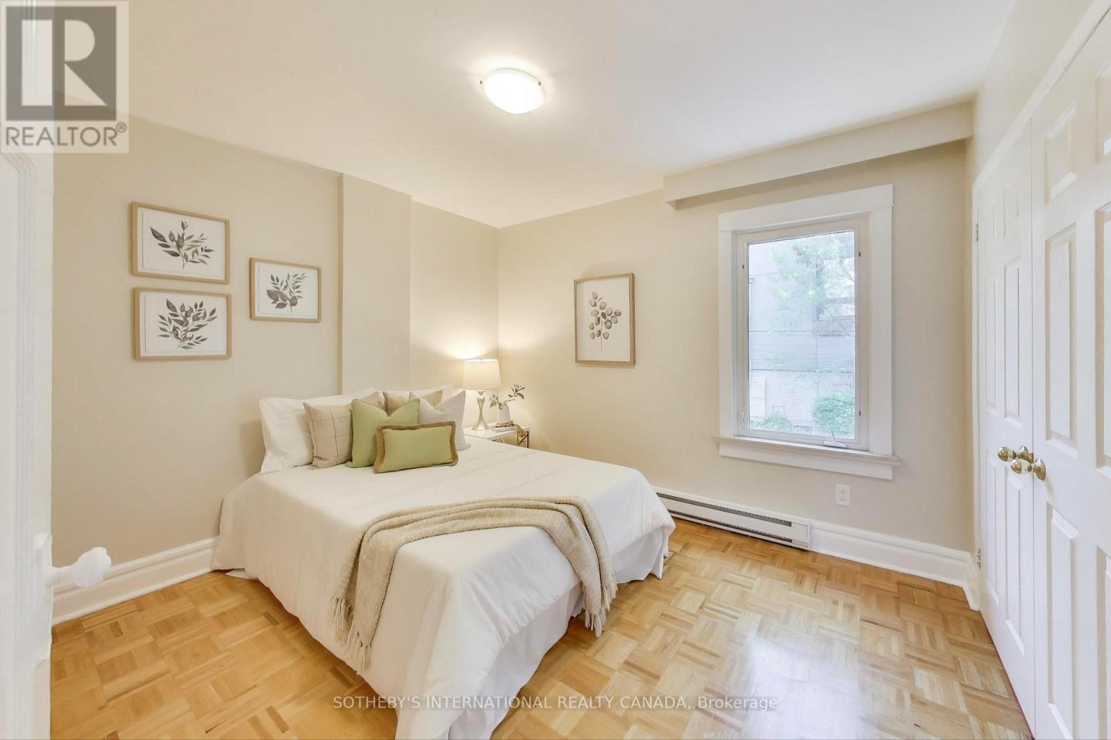 159 Glenmount Park Road, Toronto, Ontario  M4E 2N3 - Photo 21 - E12412128