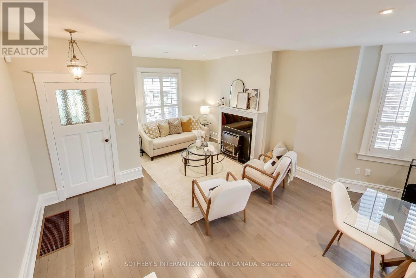 159 Glenmount Park Road, Toronto, Ontario  M4E 2N3 - Photo 9 - E12412128