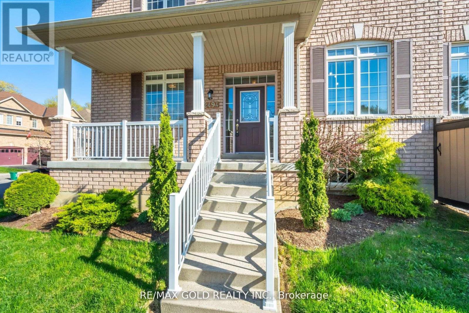 2494 Earl Grey Avenue, Pickering, Ontario  L1X 0B9 - Photo 4 - E12412133