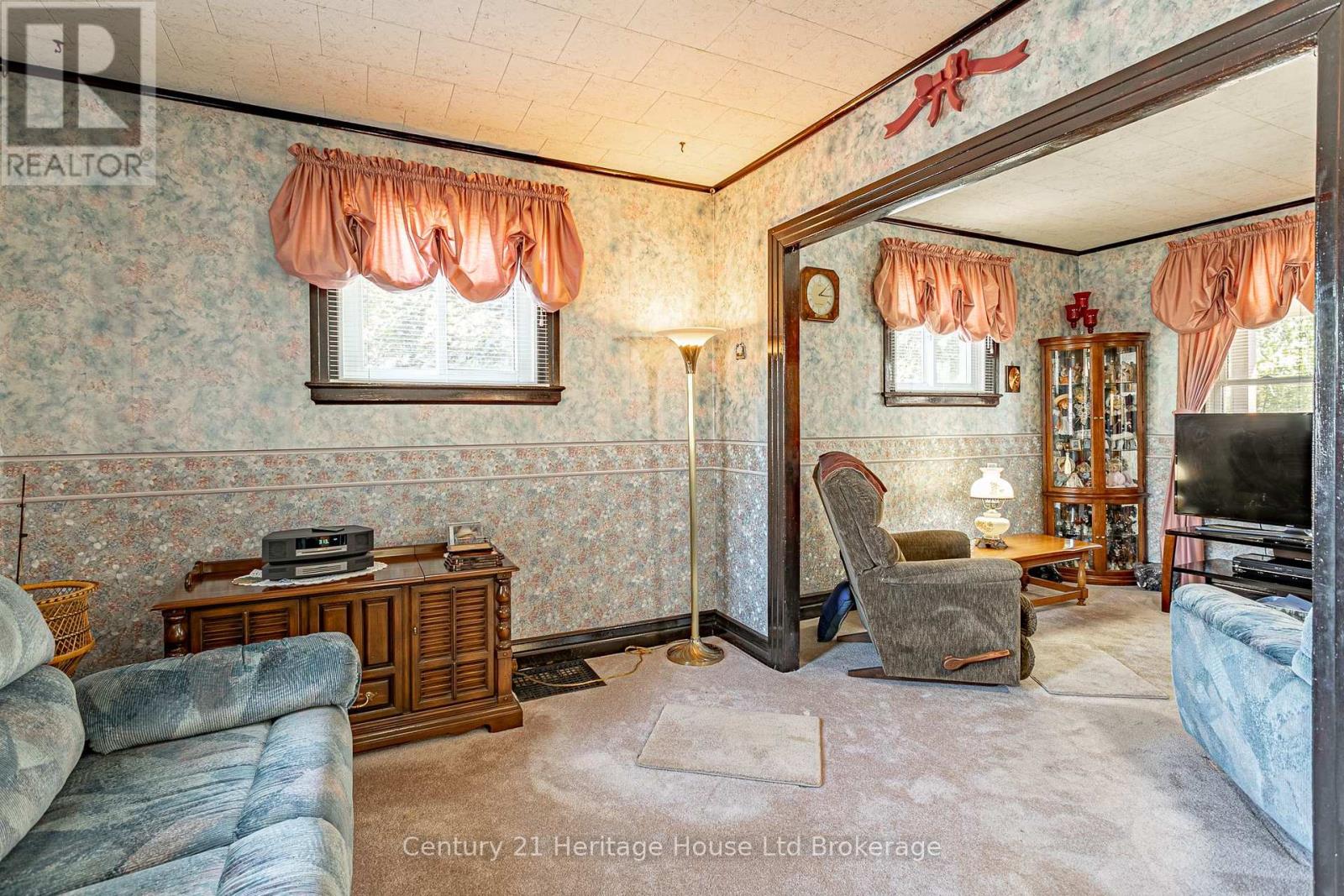127 Clarke Street N, Woodstock, Ontario  N4S 7M6 - Photo 8 - X12412280