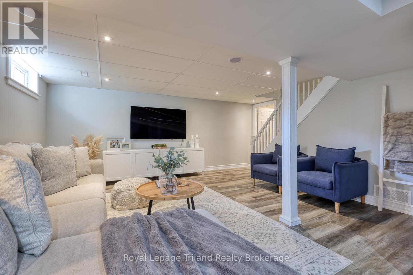 1 Brickwood Boulevard, Ingersoll, Ontario  N5C 3S1 - Photo 31 - X12412285