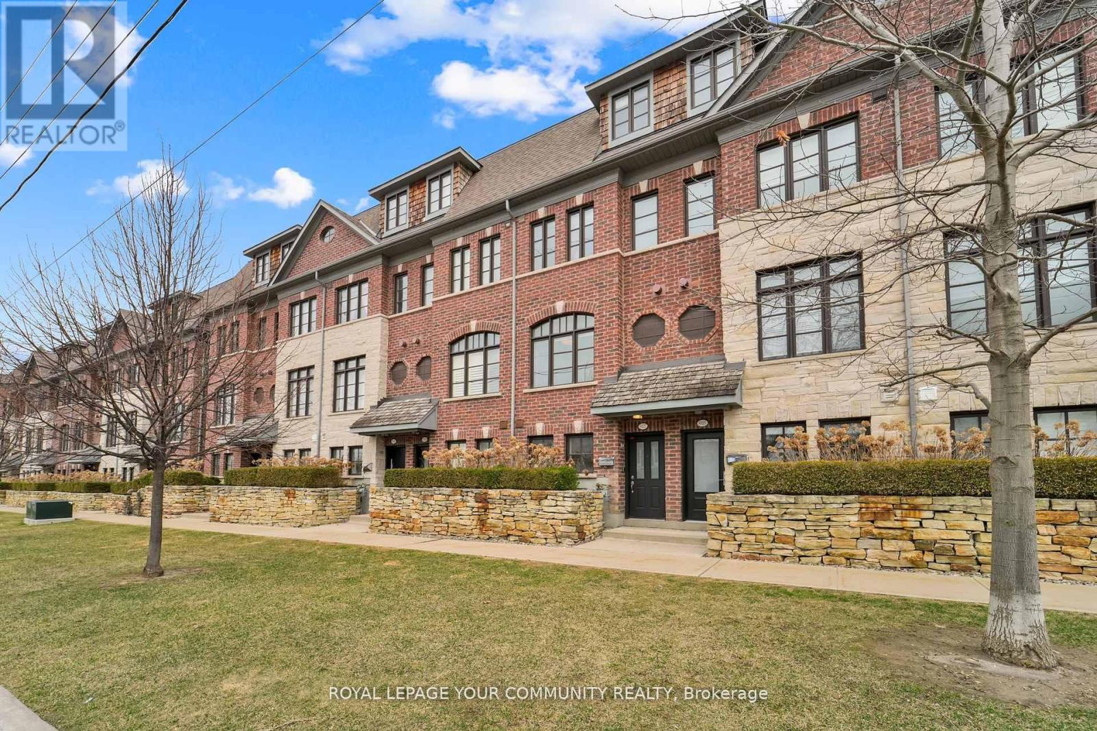 8327 Kipling Avenue, Vaughan, Ontario  L4L 2A7 - Photo 38 - N12412141