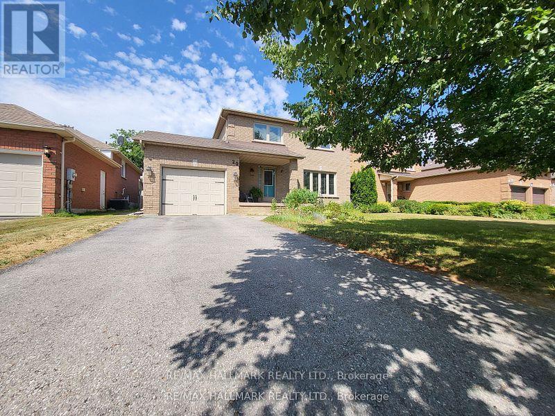 20 Brown Street, Barrie, Ontario  L4N 7V8 - Photo 2 - S12412066