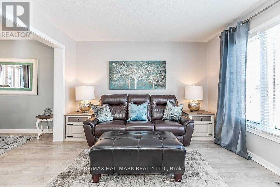 20 Brown Street, Barrie, Ontario  L4N 7V8 - Photo 7 - S12412066