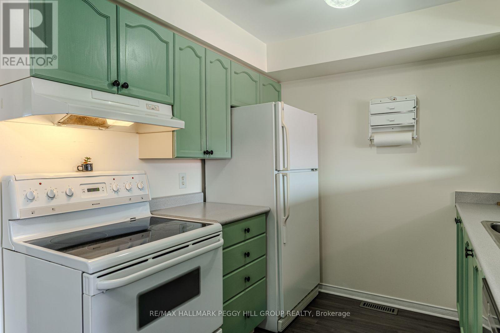 59 Srigley Street, Barrie (Holly), Ontario  L4N 0L7 - Photo 4 - S12412163