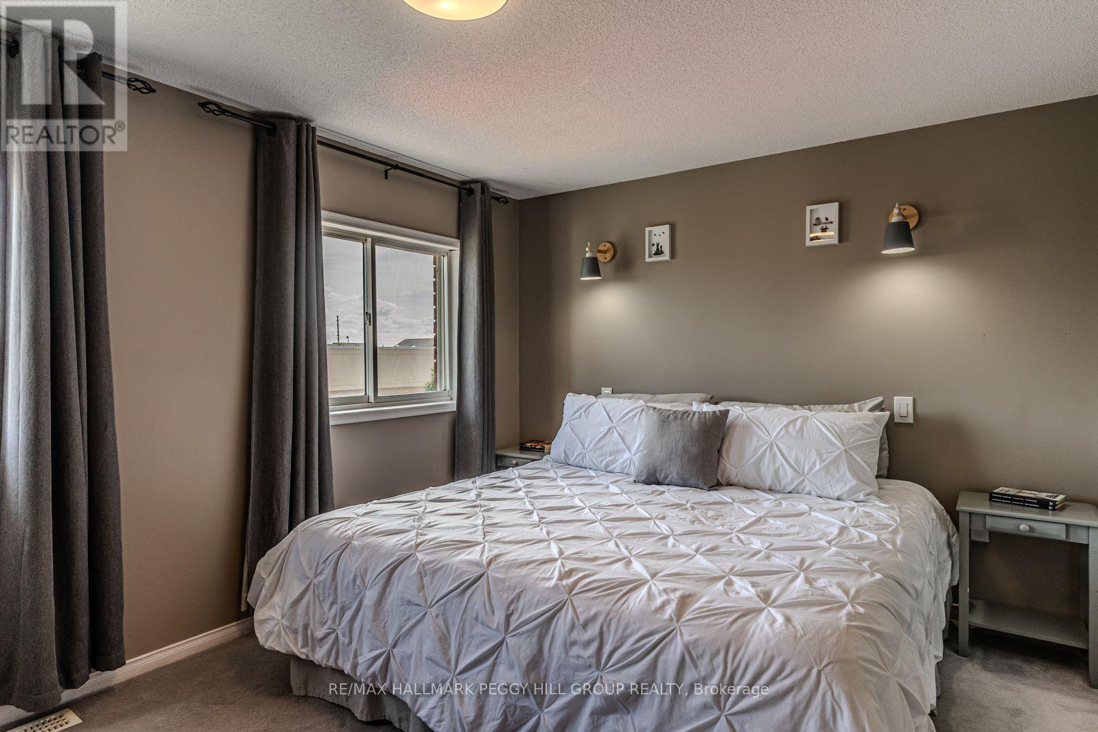 59 Srigley Street, Barrie (Holly), Ontario  L4N 0L7 - Photo 6 - S12412163