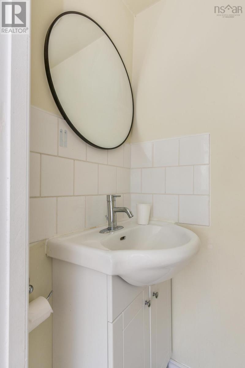 17 Melrose Avenue, Halifax, Nova Scotia  B3N 2E3 - Photo 20 - 202523062