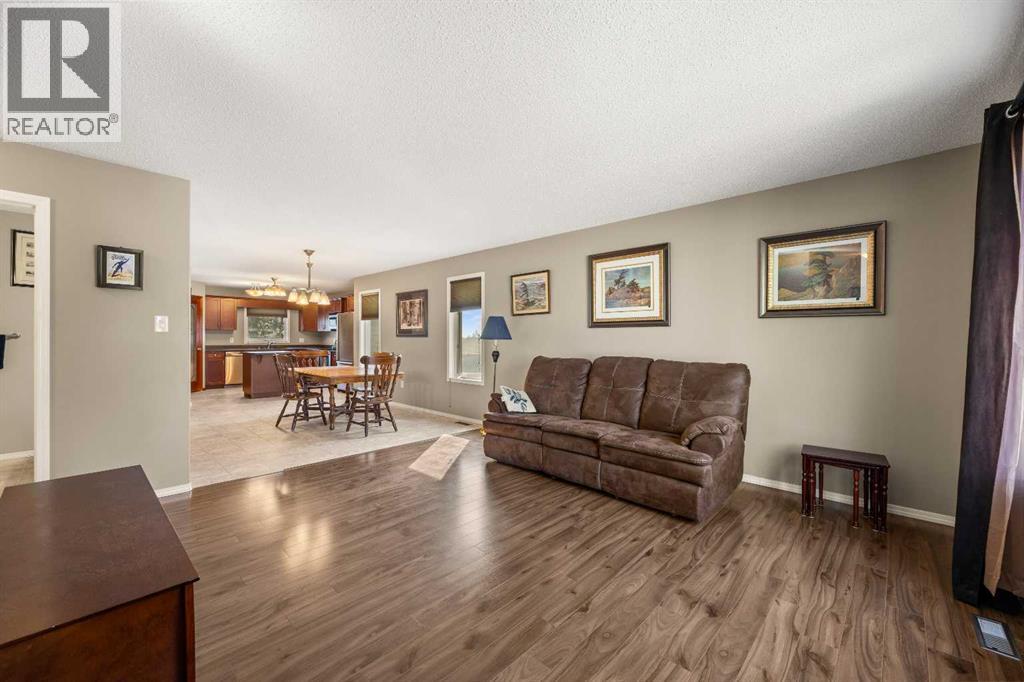 1509 16 Street, Didsbury, Alberta  T0M 0W0 - Photo 9 - A2258127