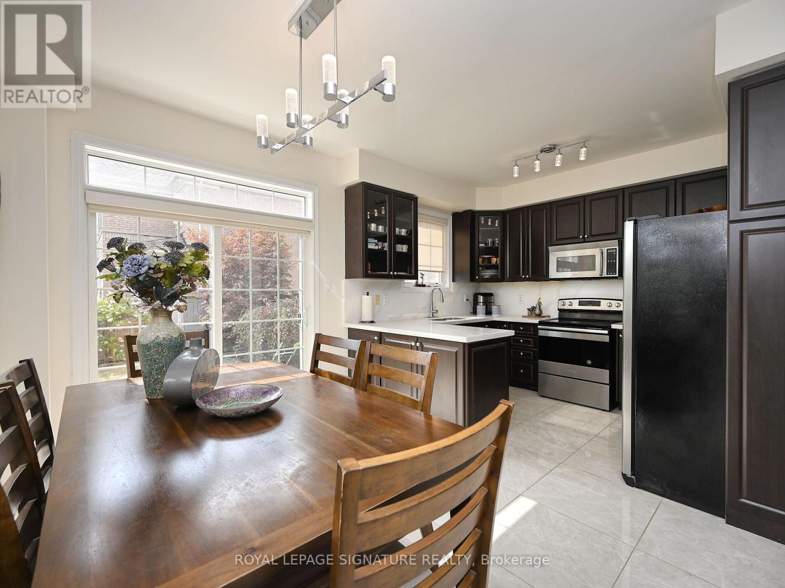 5523 Fudge Terrace, Mississauga, Ontario  L5M 0N3 - Photo 13 - W12412086